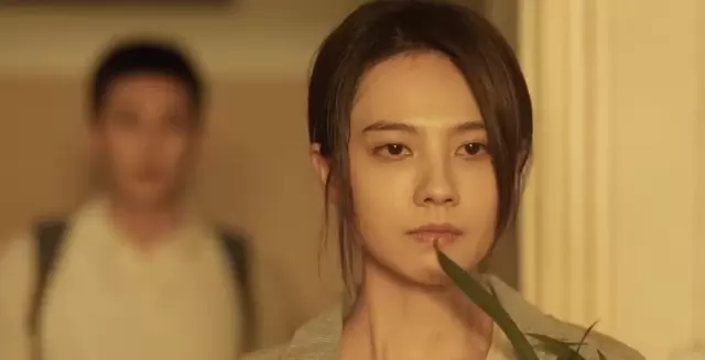 《黑夜告白》乔素清角色疑云：同居老人死亡细节引观众重审剧情逻辑 | 资讯配图