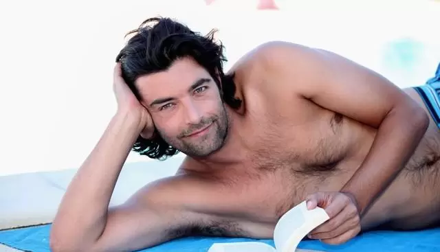 西班牙电影《关于我母亲的一切》获奥斯卡最佳外语片 | 资讯配图