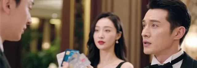 苏晚晚卡被冻结林薇薇回国顾言深深夜发定位 | 情报图