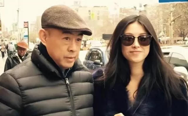 朱珠新剧《蜜语纪》开播，许蜜语遭背叛净身出户引观众共情 | 现场图