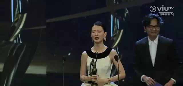 廖子妤凭《像我这样的爱情》获第44届香港金像奖最佳女主角 | 资讯配图