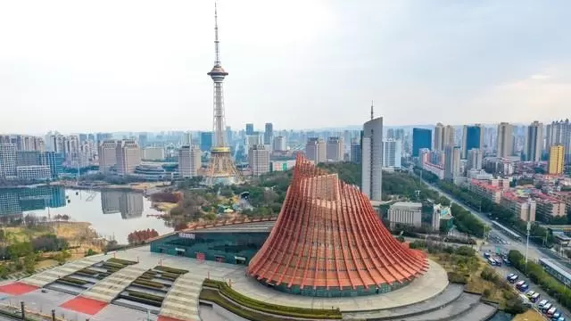 今明两天6部新剧集中开播，央视卫视平台同步上线 | 资讯配图