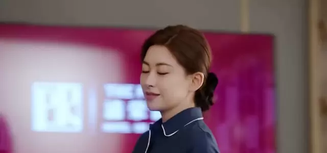 许蜜语携子归国首场戏引爆观众情绪，纪封机场泪崩成剧集高光时刻 | 现场图