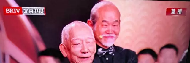袁和平获北京国际电影节终身成就奖 | 情报图