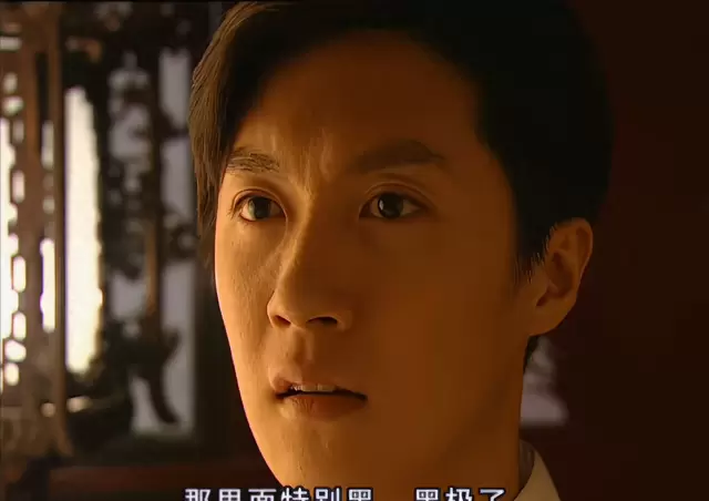 《金粉世家》柳春江“闻婚即愈”桥段引观众质疑逻辑合理性 | 情报图