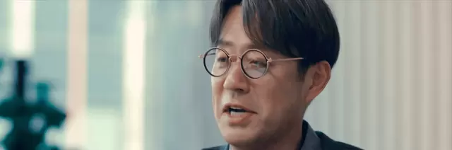 《爱情没有神话》周媚母亲江边崩溃戏引爆现实议题 | 现场图