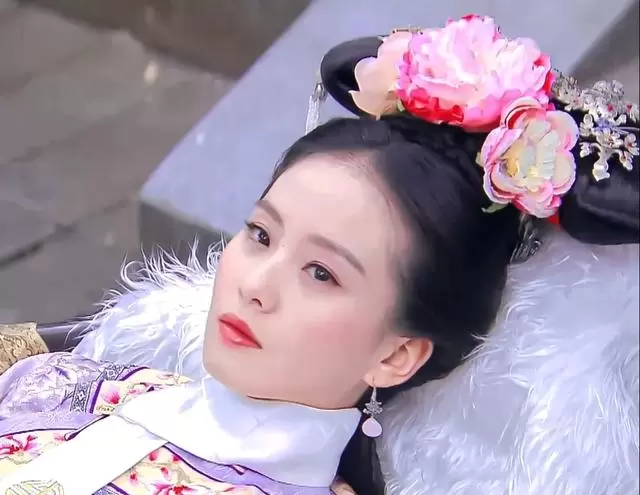 《步步惊心》若曦角色设定存多重叙事伏笔,政治预判与行为逻辑超出现代穿越常规 | 资讯配图 《步步惊心》若曦角色设定存多重叙事伏笔,政治预判与行为逻辑超出现代穿越常规 | 资讯配图